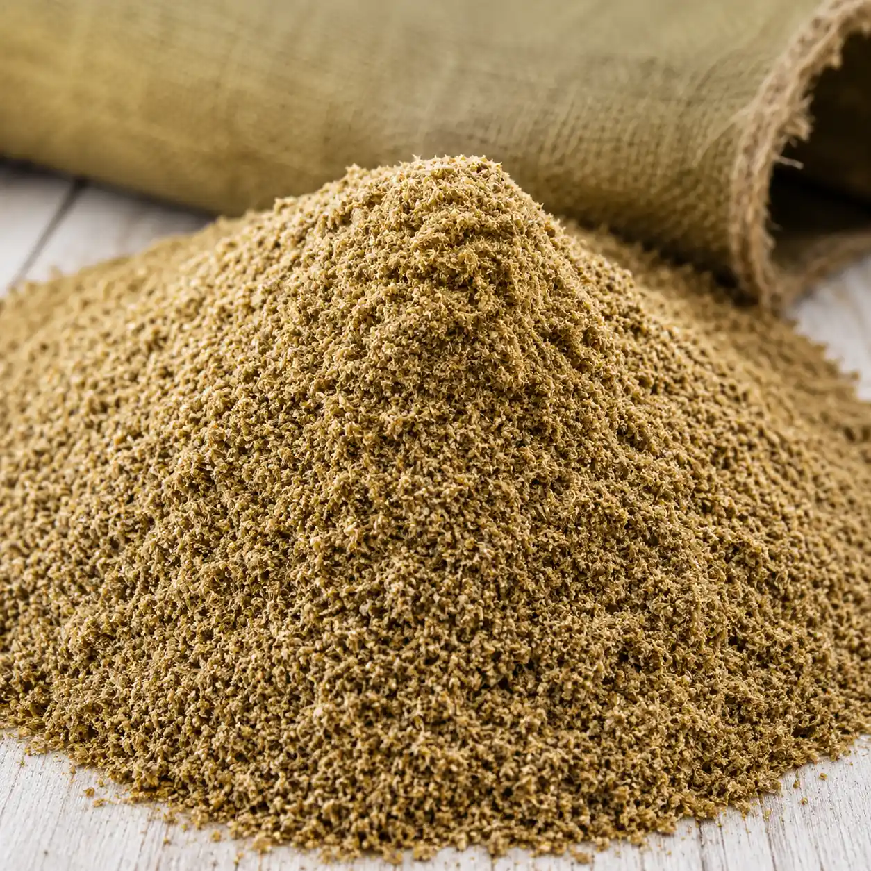 Bulk rapeseed meal for animal feed supply